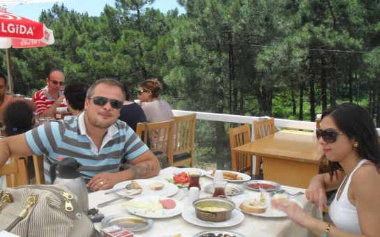Çekmeköy’de Doğa İle Başbaşa Nefis Serpme Köy Kahvaltısı