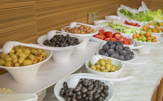 Yenibosna Midmar Deluxe Hotel’de Açık Büfe Kahvaltı ve Kahvaltı Sonrası SPA Kullanım Keyfi
