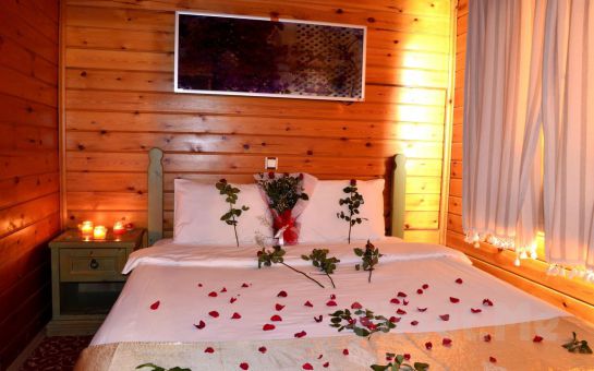 Life Port Hotel Gebze’de Standart Oda veya Bungolavlarda 2 Kişi 1 Gece Konaklamalı Sınırsız İçki Dahil Sevgililer Günü Kutlaması