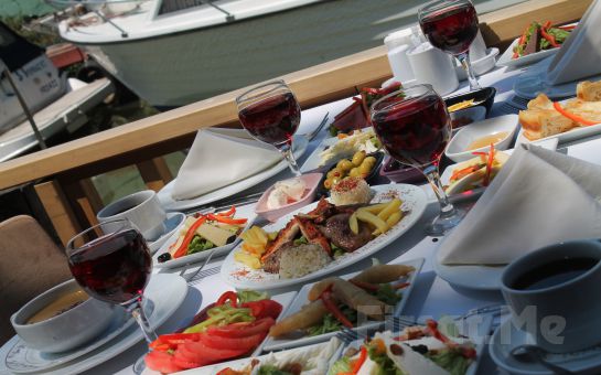 Anadolu Hisarı Göksu Nehir Restaurant’ta Göksu Nehri Kenarında Anneler Gününe Özel Leziz Serpme Kahvaltı Keyfi