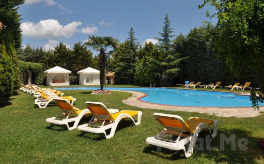 Village Park Resort & Spa Beykoz’da Kahvaltı ve Tüm Gün Havuz Keyfi