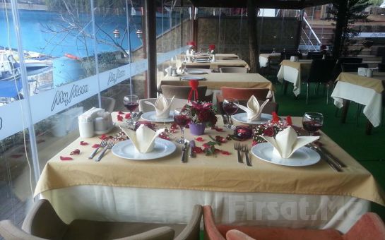 Anadolu Hisarı Göksu Locca Cafe Resto’da Canlı Müzik Eşliğinde Leziz Akşam Yemeği