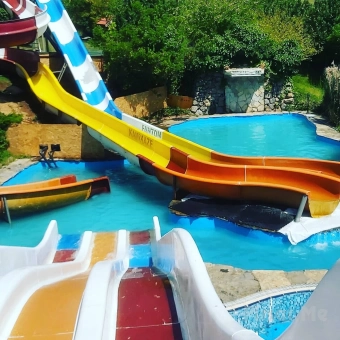 Natural Rehabilitate Centre Çekmeköy’de Aquapark, Havuz ve Kaydırak Kullanımı ve Gün Boyu Sınırsız Eğlence