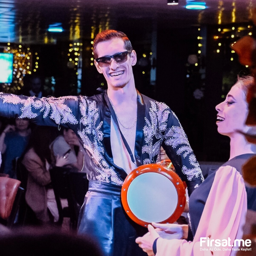 Boğazda Tekne ile Her Akşam ’Canlı Müzik, Dans Gösterileri, Türk Gecesi’ Eşliğinde Akşam Yemeği