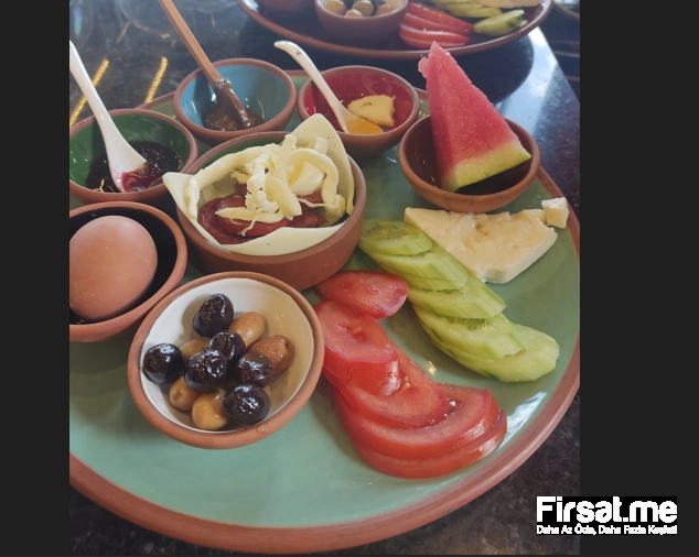 Aala Kahvaltı Restaurant & Mantı Cafe Günün Her Saati Geçerli ’Kahvaltı’ Menüleri