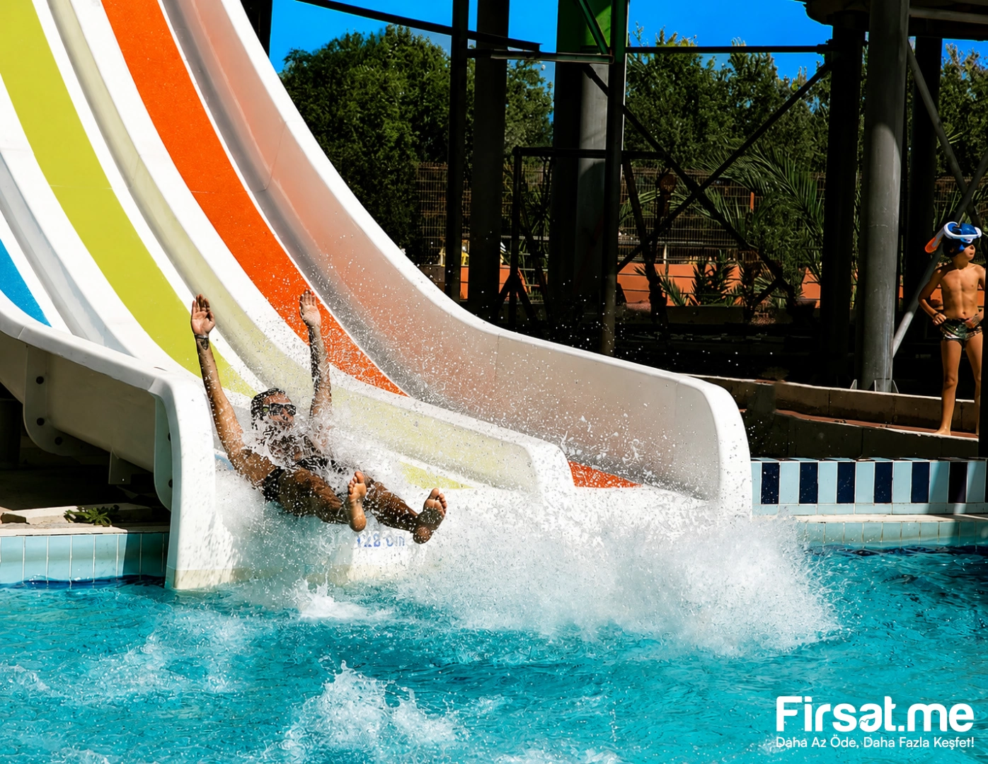 Balıkesir Edremit Blue Zest Aquapark & Beach Giriş Bileti (Online Özel İndirim)