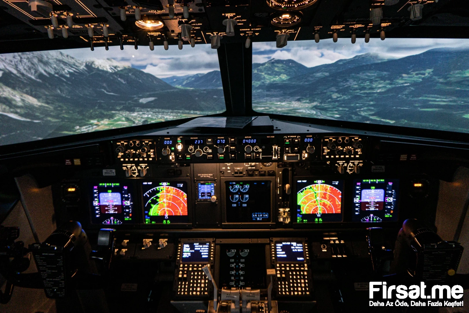 İstanbul Flight Center’da 1 veya 2 Kişilik 1 Saat Boeing 737 Simülatör Uçuş Deneyimi