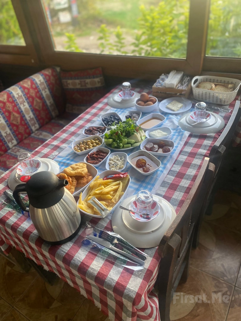İzmir Çiçekliköy Yeni Asmalı’da Doğa içerisinde Serpme Kahvaltı Keyfi