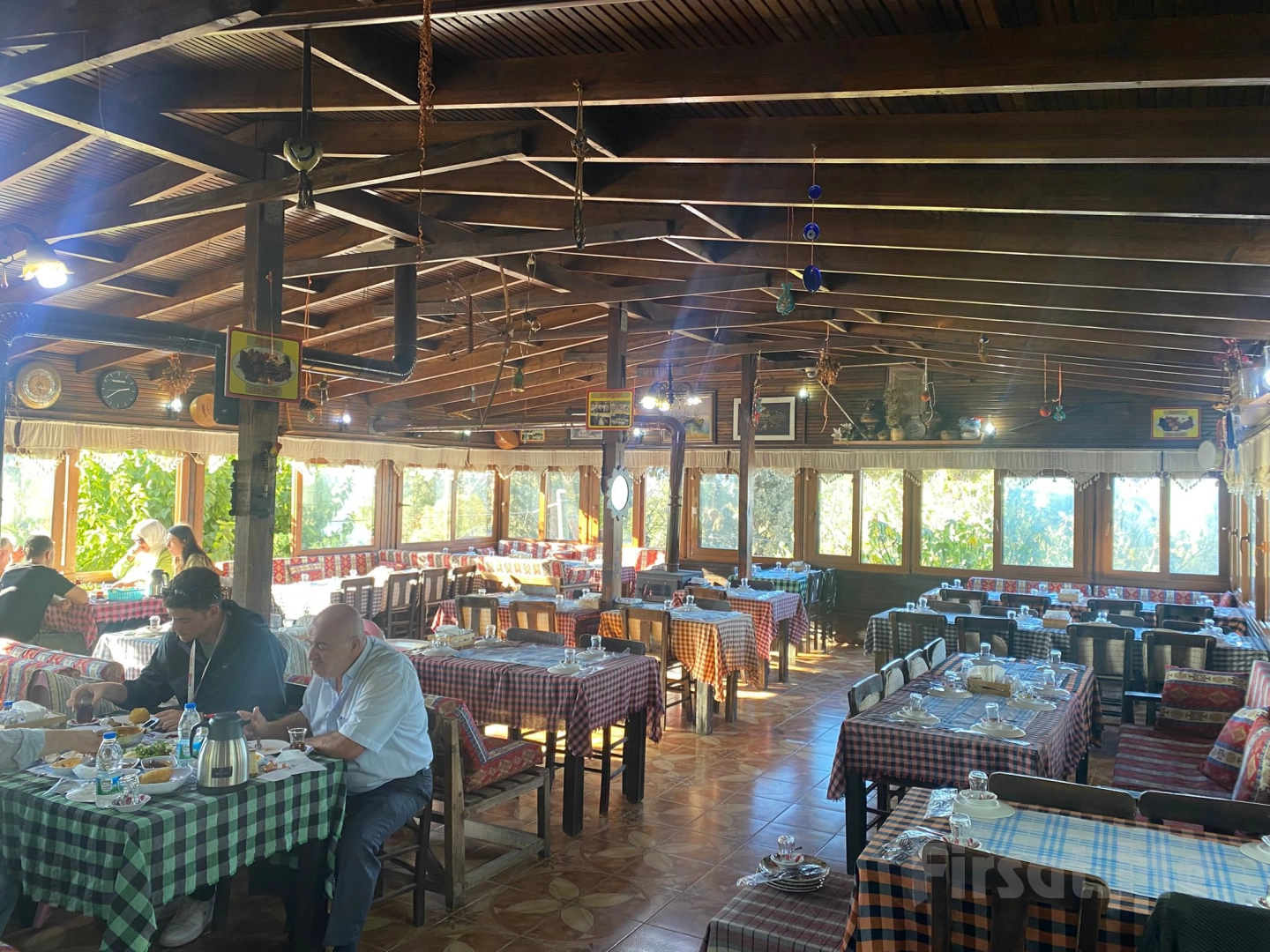 İzmir Çiçekliköy Yeni Asmalı’da Doğa içerisinde Serpme Kahvaltı Keyfi