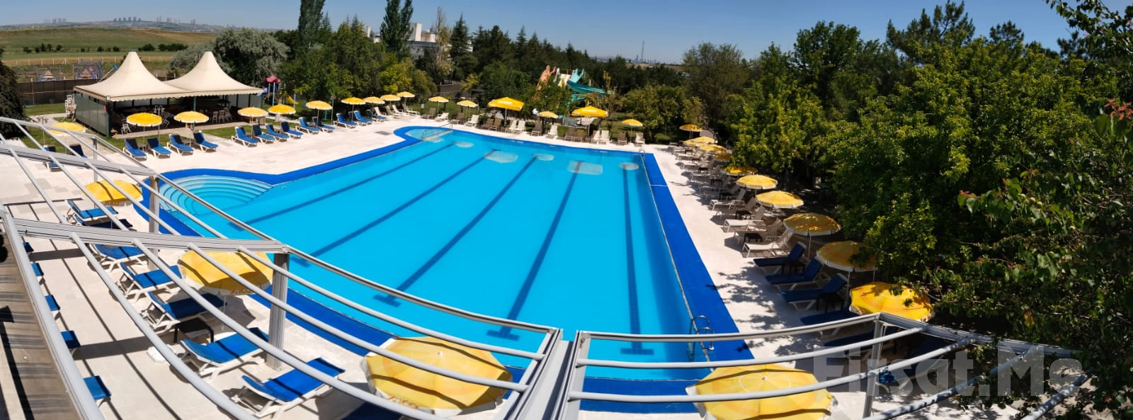 Gölbaşı Gold & Garden’da Tüm Gün Havuz Keyfi