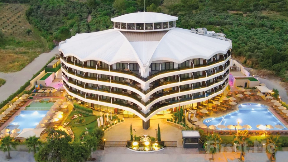 Kuşadası Seven For Life Thermal Hotel’de Alkolsüz Herşey Dahil Günübirlik Tesis Kullanımı
