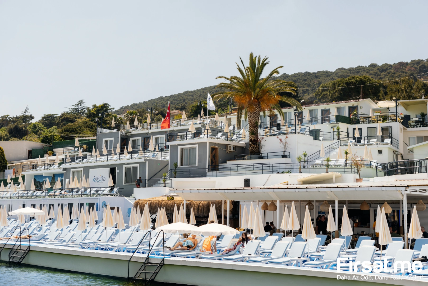 Büyükada Nakibey Tesisleri’nde Kahvaltı Dahil 2 Kişi 1 Gece Konaklama + 2 Gün Plaj Kullanımı Seçenekleri (Online Özel İndirim)