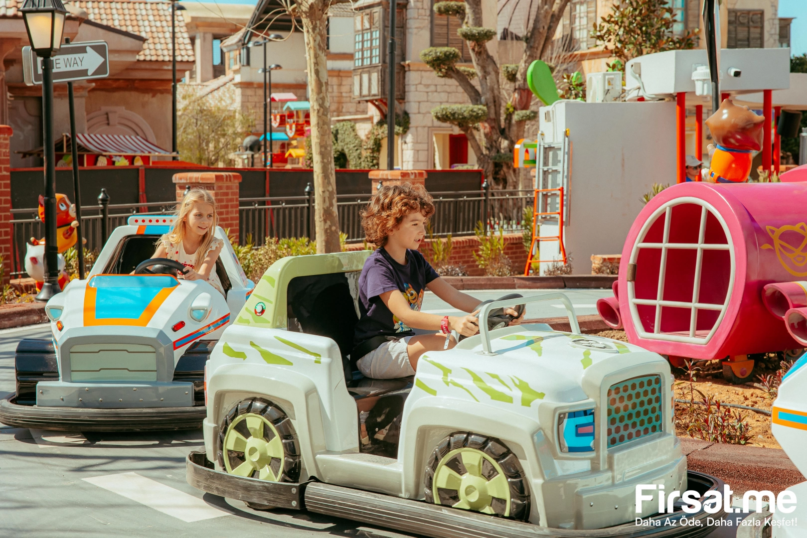 Antalya The Land Of Legends Tema Park Giriş Bileti + 100 TL Migros Çeki Hediye