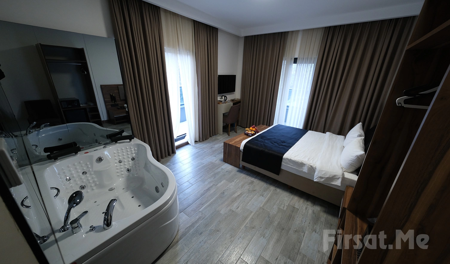 Mari Suites Hotel Şişli’de Jakuzili Odalarda Çift Kişilik Konaklama ve SPA Keyfi