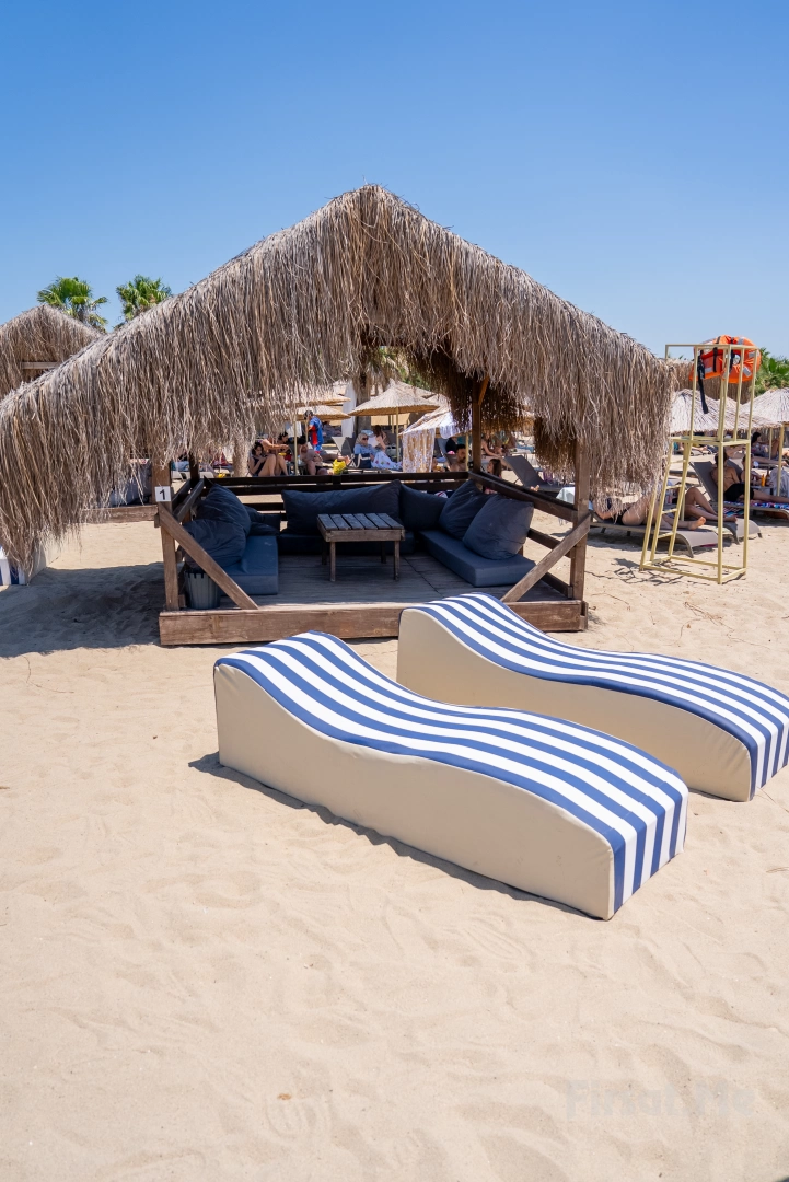 Lagada Beach Sarımsaklı’da, İçecek Dahil Tüm Gün Plaj Giriş Bileti (Online Özel İndirim)