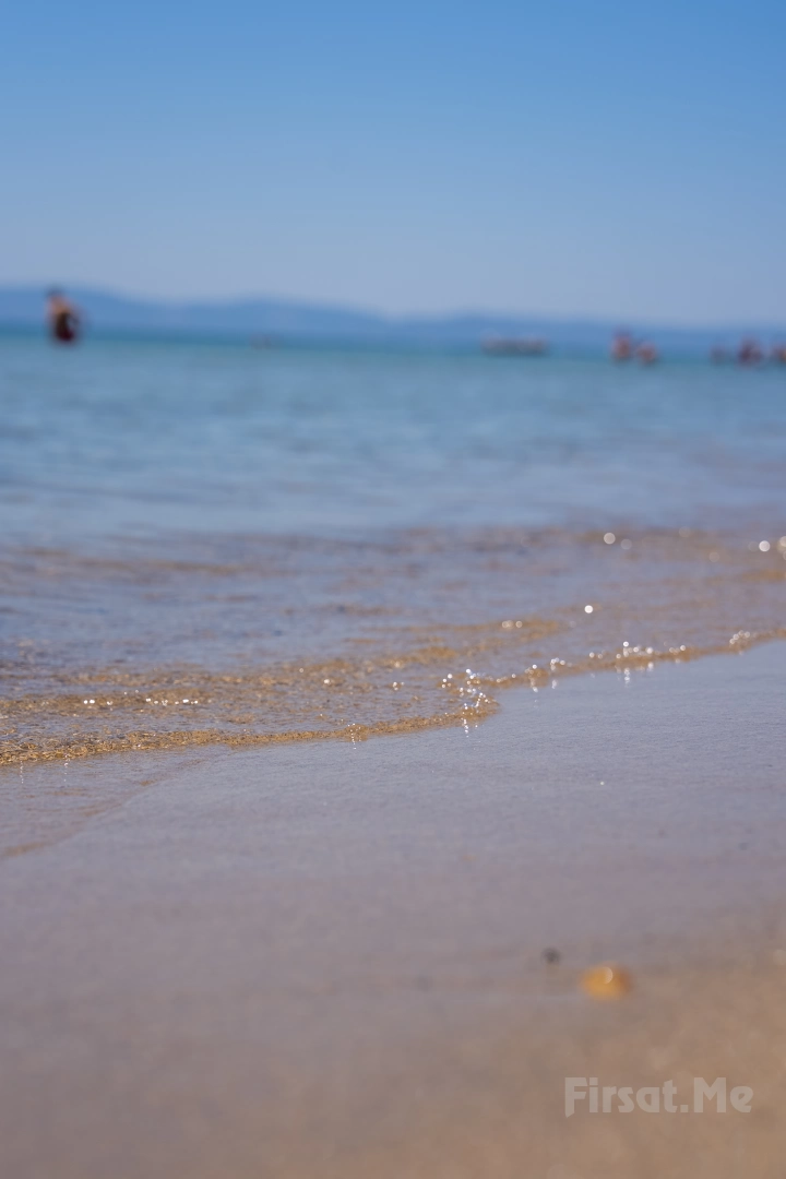 Lagada Beach Sarımsaklı’da, İçecek Dahil Tüm Gün Plaj Giriş Bileti (Online Özel İndirim)