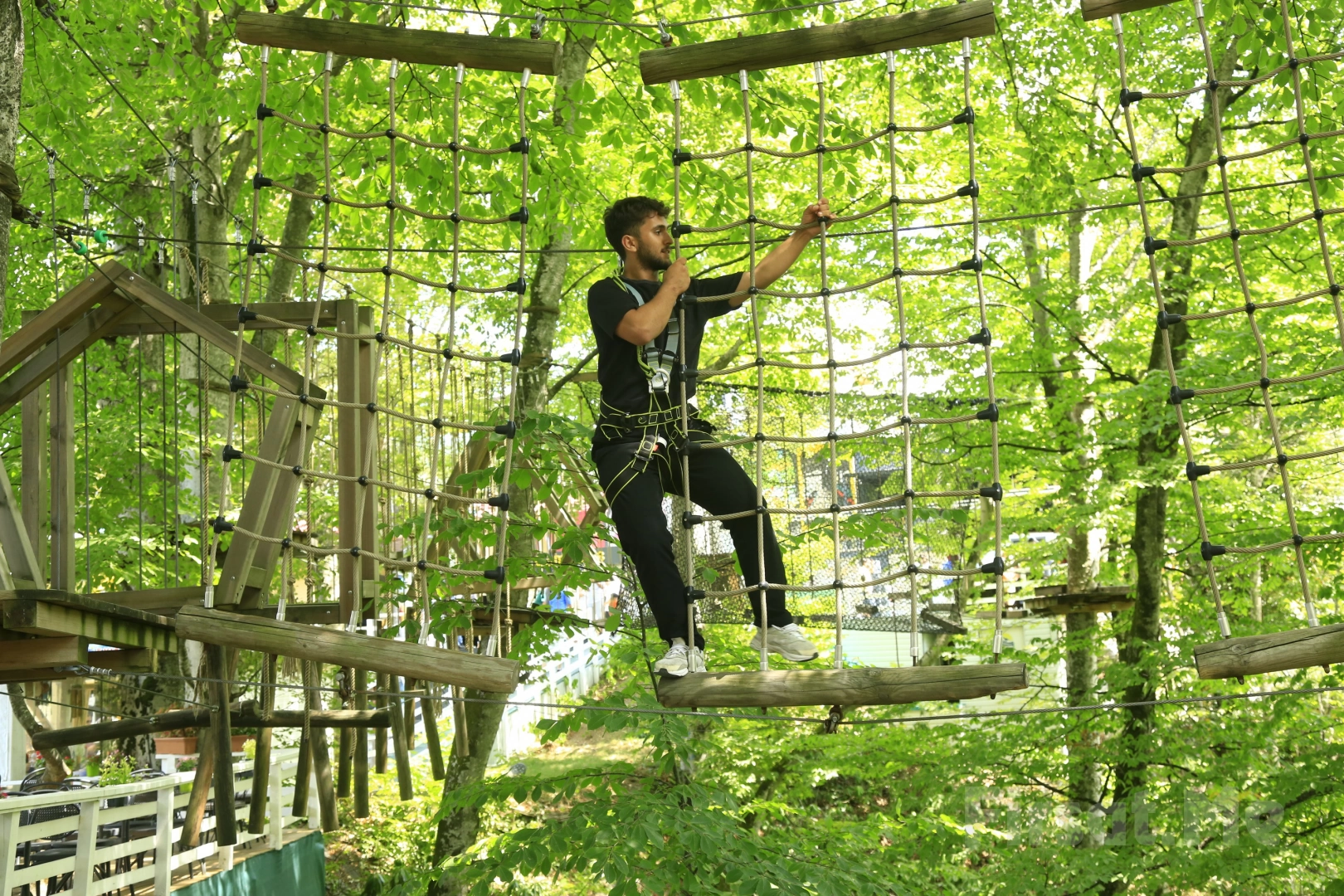 ​Ayrı Gezegen Cam Teras Kartepe’de Macera Parkı veya Kahvaltı (Online Özel İndirim)