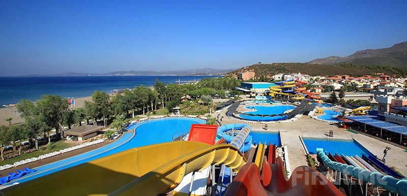 Gümüldür Yalı Castle Aquapark