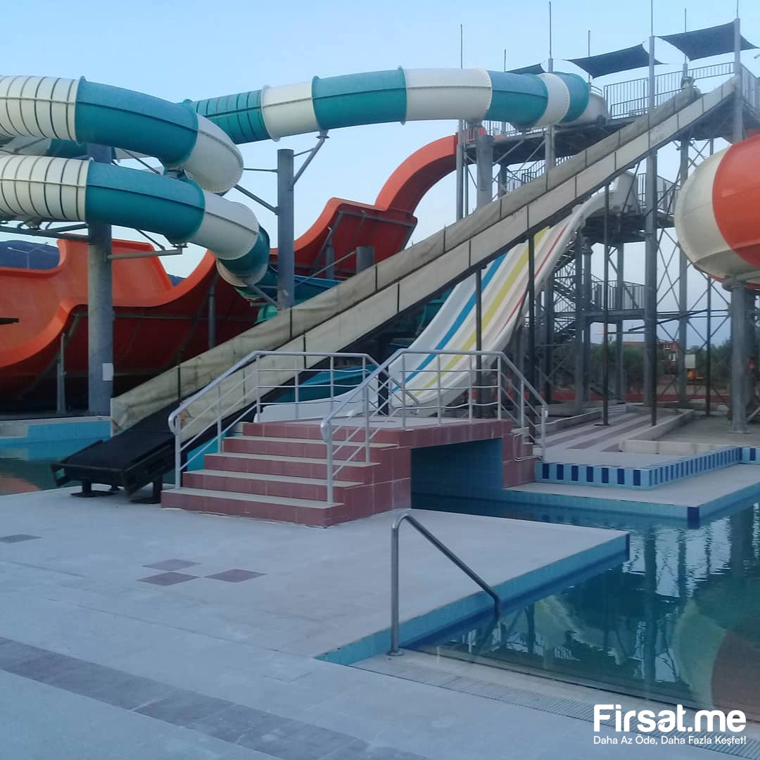 Blue Zest Aquapark & Beach Edremit