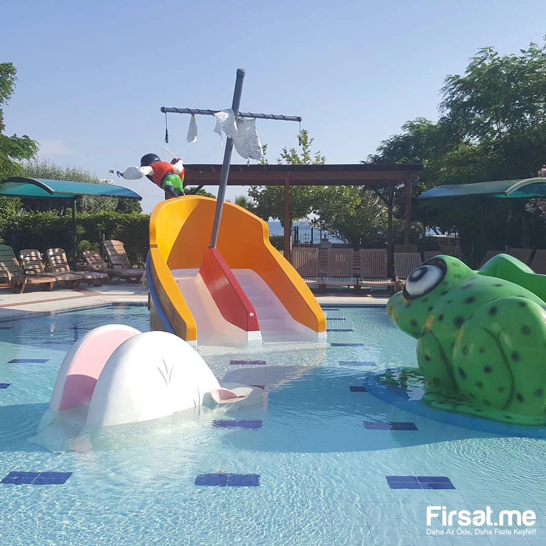 Blue Zest Aquapark & Beach Edremit